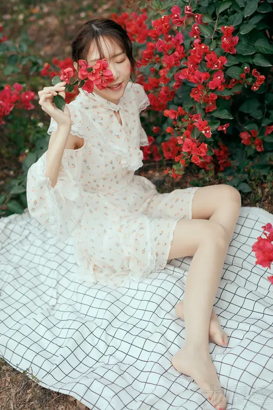 [尤蜜丝]穿搭写真 NO.041 - 尤蜜丝